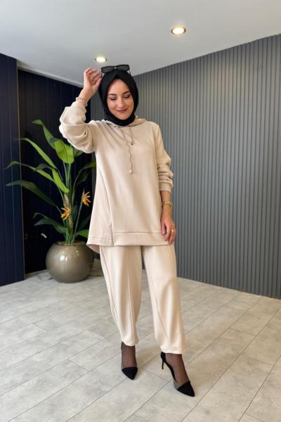 Saten Detaylı Carmen Takım Bej