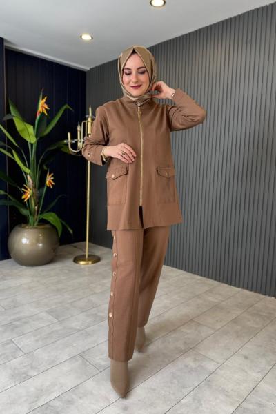 Çıt Çıt Detaylı Pantolonlu Takım Camel