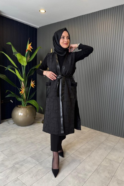 Deri Detaylı Yelek Siyah