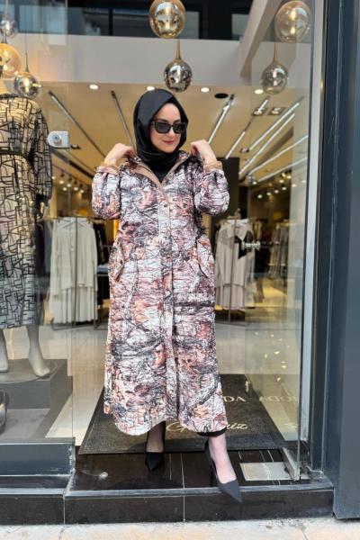 Kapüşonlu Çok Renkli Kap Kahve