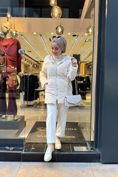 Peluş Detaylı Kapuşonlu Mont Bej