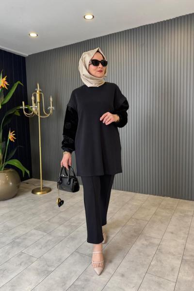 Kolları Gül Detaylı Peluş Takım Siyah