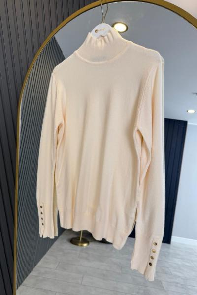 Kolları Metal Detaylı Balıkçı Yaka Triko Kazak Milk