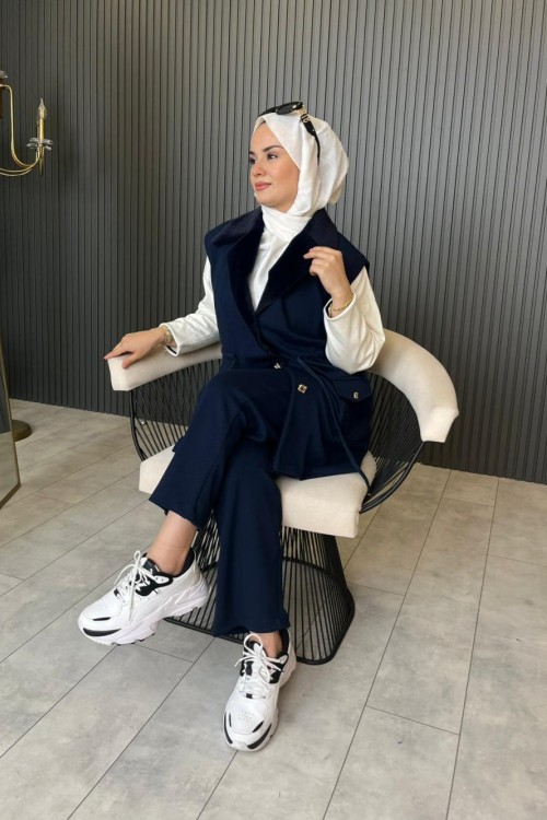 Angora Detaylı Yelekli Takım Lacivert