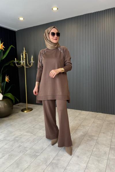 Taş Püskül Detaylı Merserize Pantolonlu Takım  Kahve