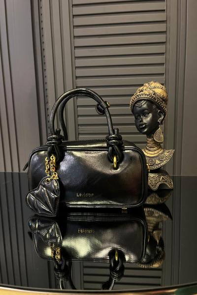 Kalp Detaylı Premium Çanta Siyah