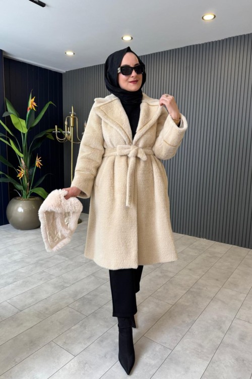 Yaka Kürk Detaylı Kaban Bej