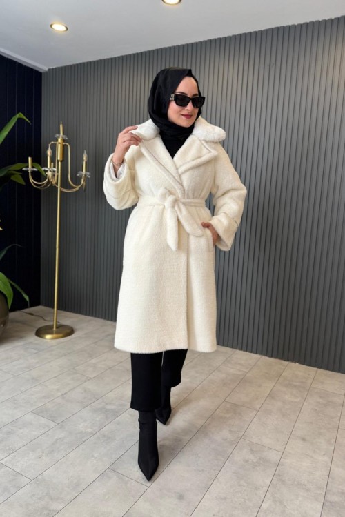 Yaka Kürk Detaylı Kaban Ekru