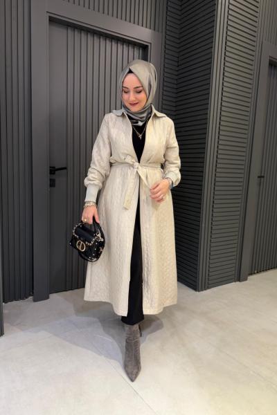 Yaka Triko Detaylı Kapitone Kap Bej