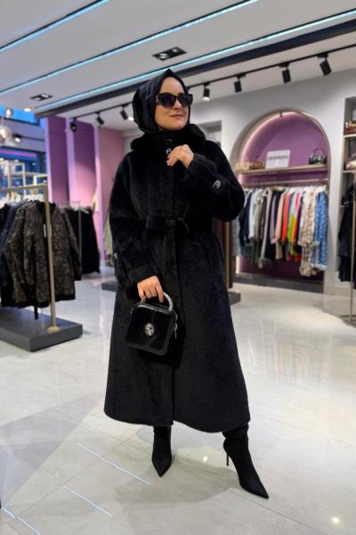 Yaka Kürk Detaylı Kuşaklı Angora Kaban Siyah