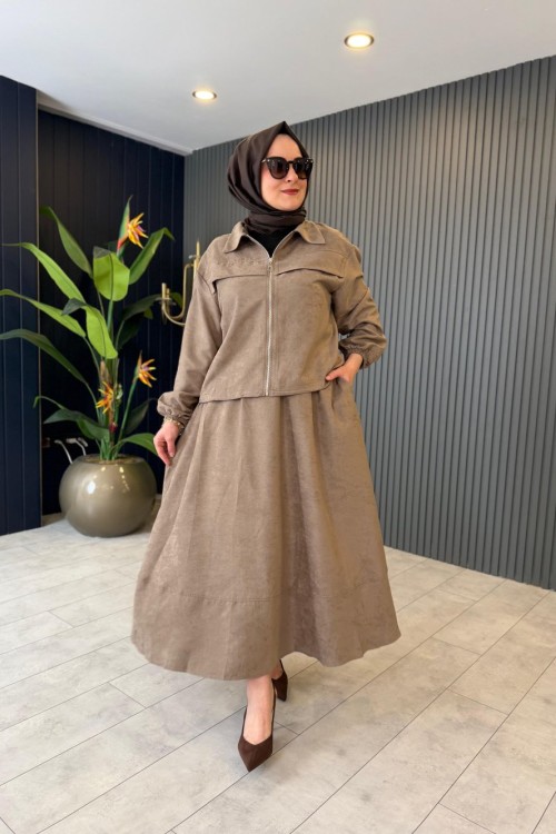 Fermuar Detaylı Nubuk Etekli Takım Bej