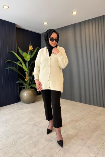 Gold Düğmeli Angora Peluş Hırka Ekru