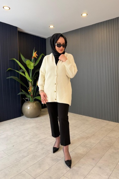 Gold Düğmeli Angora Peluş Hırka Ekru