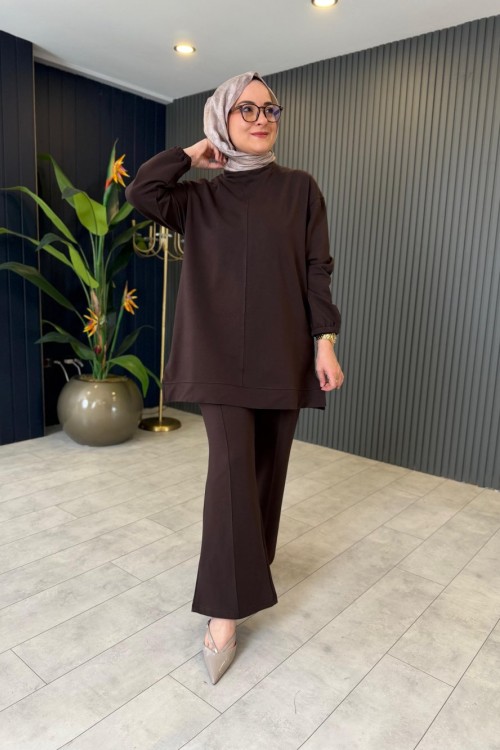 Broş Detaylı Rahat Pantolon Takım Kahve