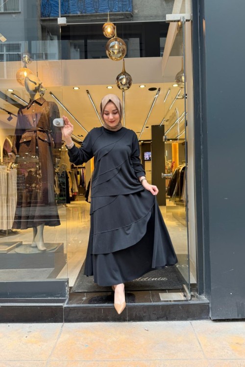 Asimetrik Detay Etekli Takım Siyah