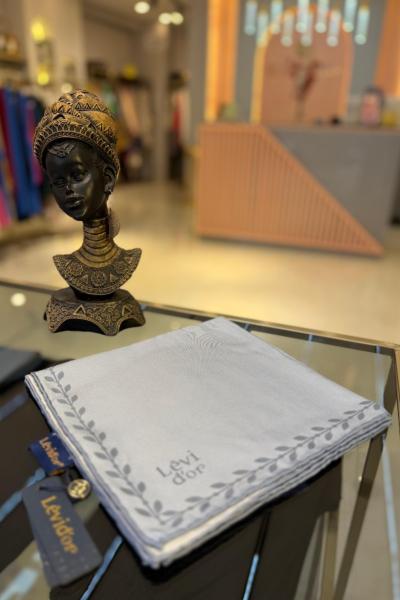 Kenar Yaprak Desenli Twill İpek Eşarp Açıkmavi