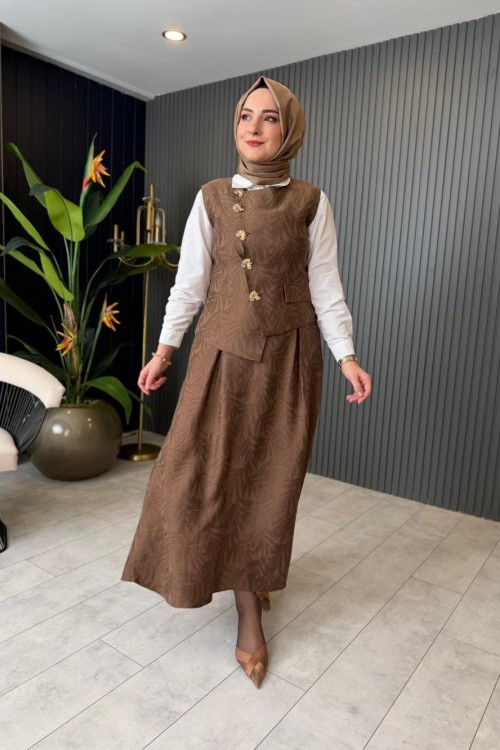 Gold Düğme Detaylı Yelekli Etekli Takım Kahve