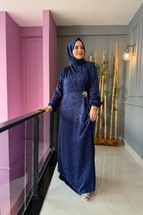 Broş Detaylı Jakar Elbise Lacivert