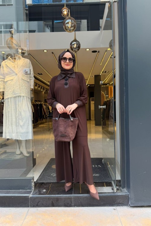 Broş Detaylı Pantolon Takım Kahverengi