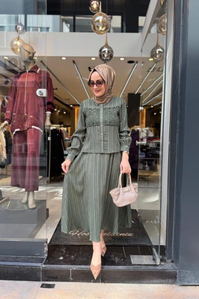 Önü Güpürlü Etekli Takım Haki