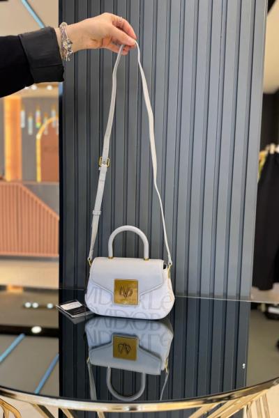 Beyaz Yazı Baskılı El Çantası Beyaz