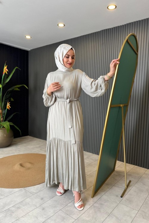 Belden Kuşaklı Büzgü Detaylı Elbise Gri