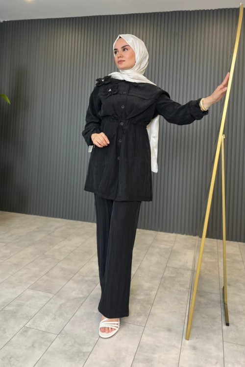 Levidor Yakası Çiçek Detaylı Pantolonlu Takım  Siyah