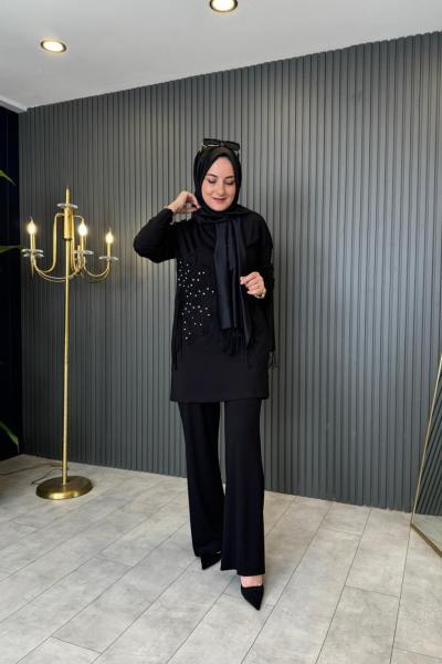 Önü Lase Yaprak Detaylı Pantolonlu Takım Siyah