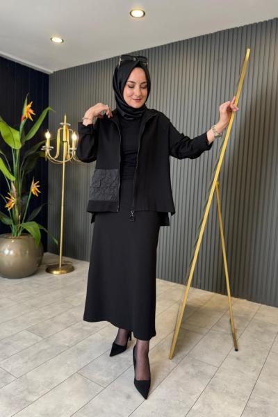 Hakim Yaka Aksesuar Detaylı Etekli Takım Siyah