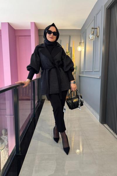 Omuzu Ve Kolu Ribana Detaylı Kısa Ceket Siyah