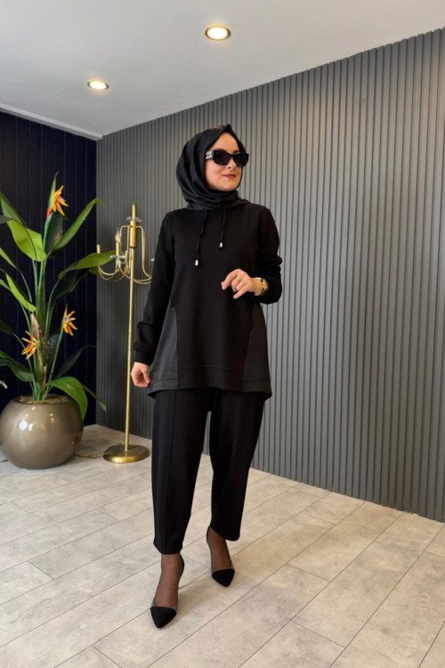 Saten Detaylı Carmen Takım Siyah