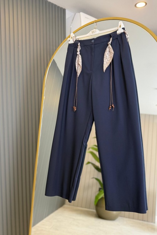 Kemeri Fular Detaylı Pantolon Lacivert