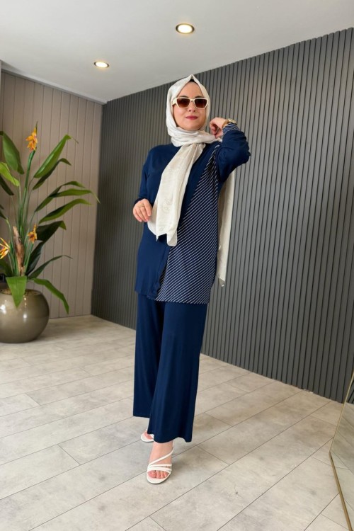 Yasemin Takım Lacivert