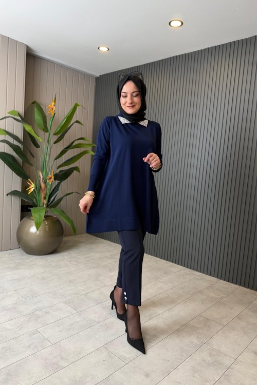 Yaka Taş Detaylı Tunik Lacivert