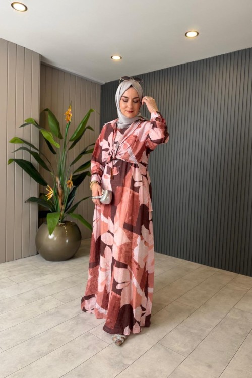 Kolye Detaylı Elbise Pembe